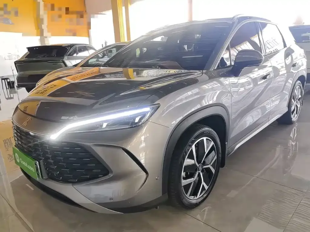 BYD L DM-i — фото 1
