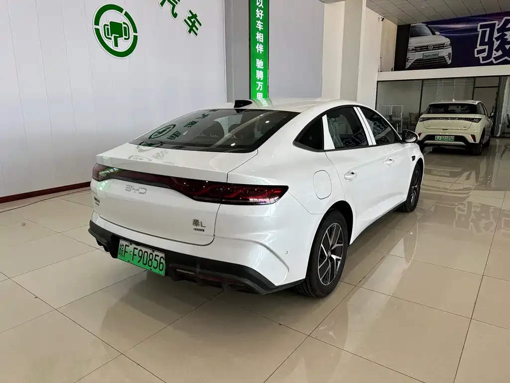 BYD Qin L — фото 8