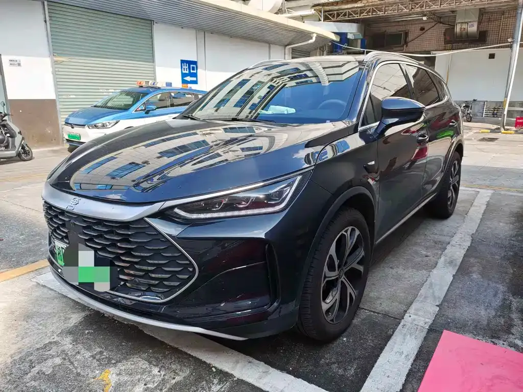 BYD Tang New Energy — фото 1