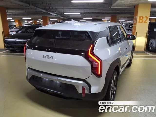 Kia EV3 — фото 8