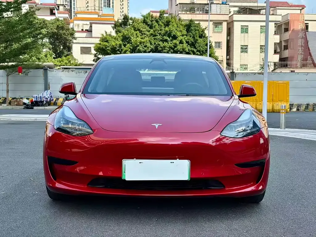 Tesla Model 3 — фото 7
