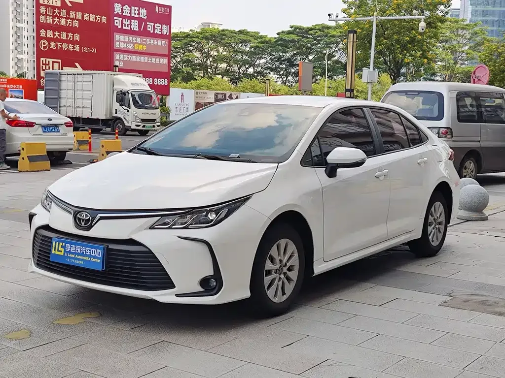 Toyota Corolla — фото 1