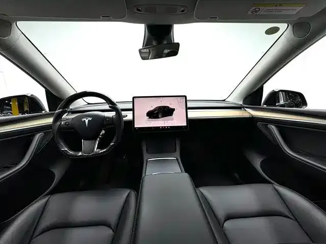 Tesla Model Y — фото 5
