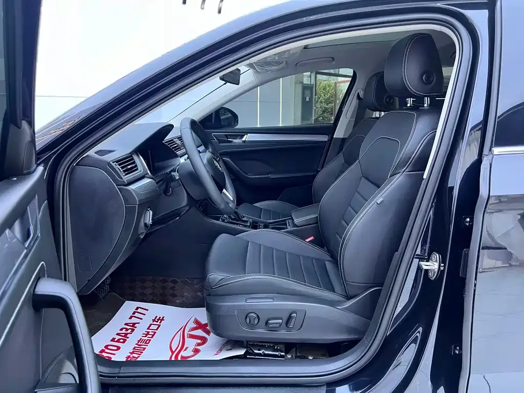 Skoda Superb — фото 10