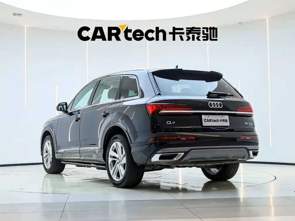 Audi Q7 — фото 3