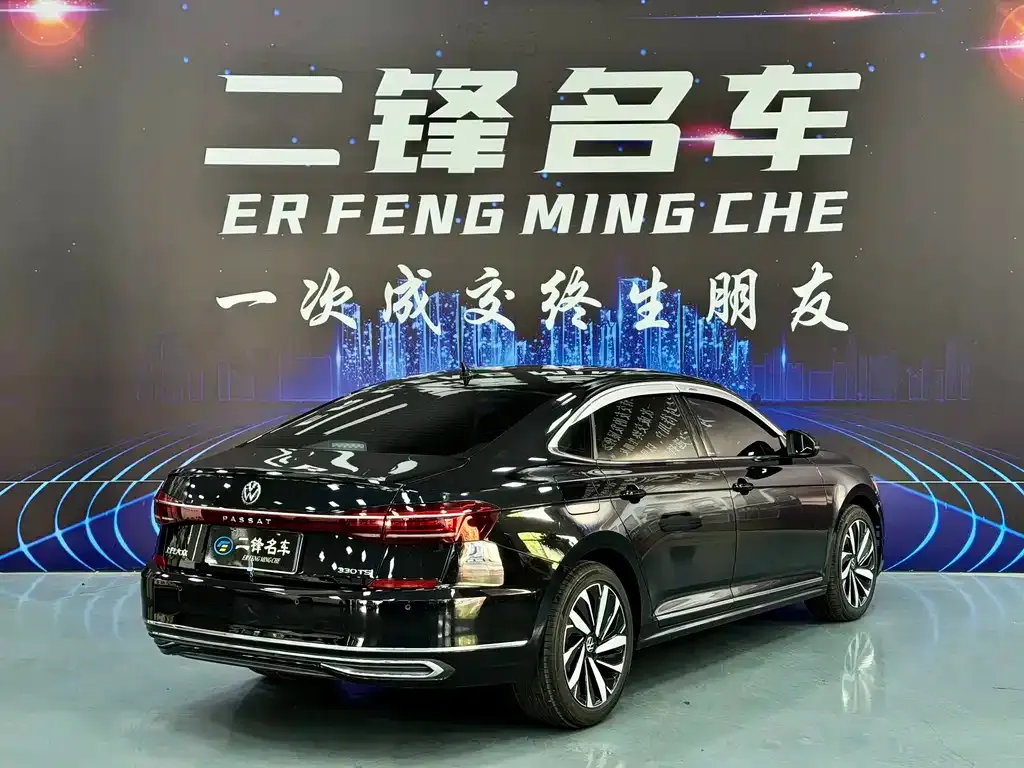 Volkswagen Passat — фото 10