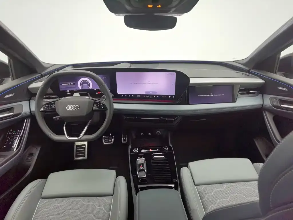 Audi Q6L e-tron — фото 10