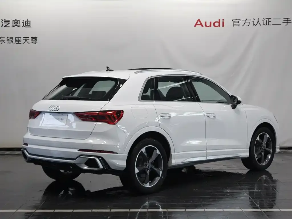 Audi Q3 — фото 10