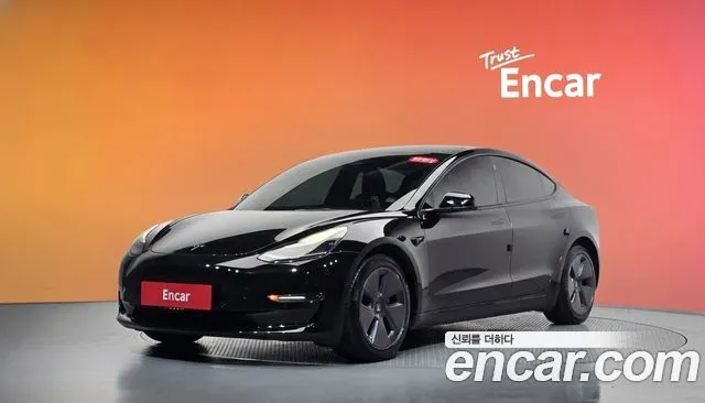 Tesla Model 3 — фото 1