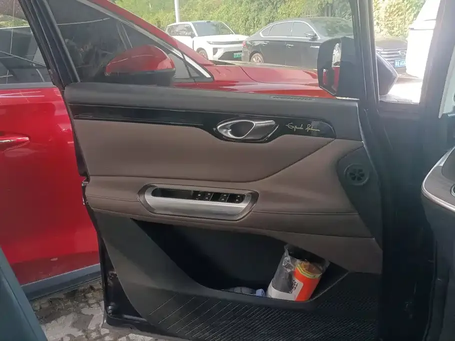 GAC Motor Trumpchi E8 — фото 10