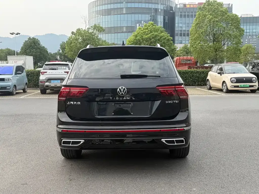 Volkswagen Tiguan L — фото 5