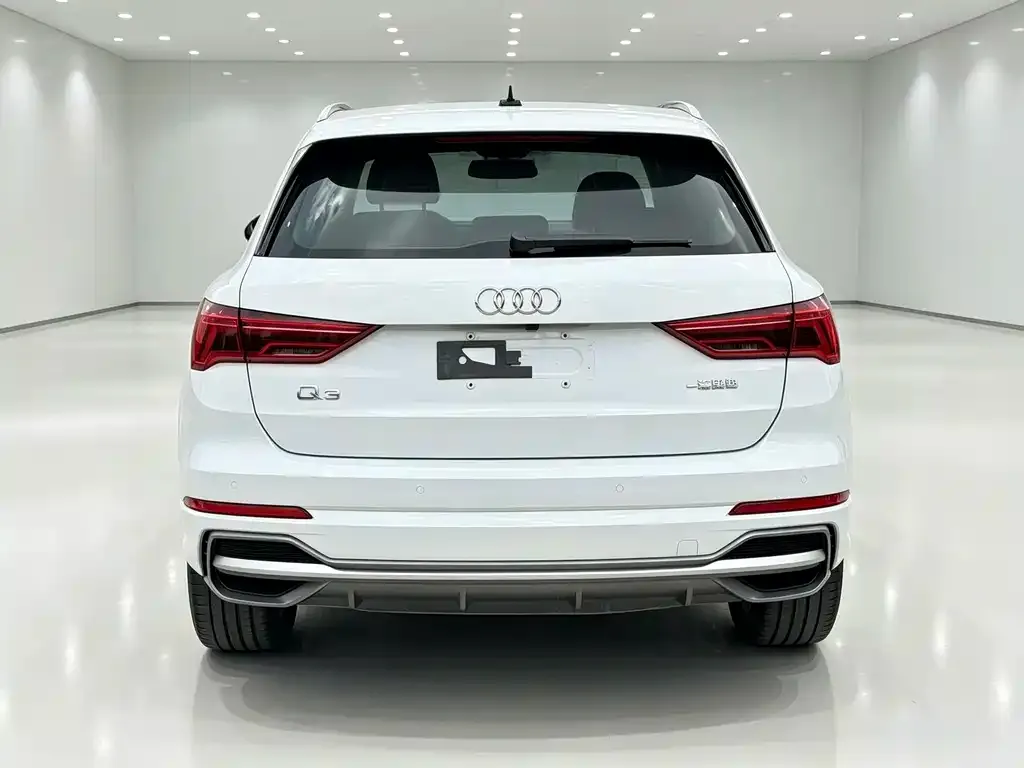 Audi Q3 — фото 9