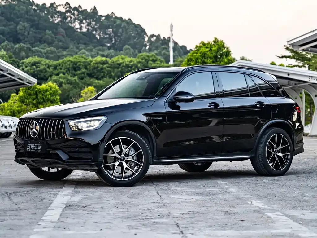 Mercedes-Benz GLC AMG — фото 1