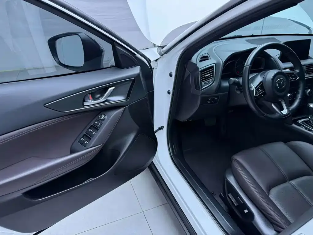 Mazda CX-4 — фото 4