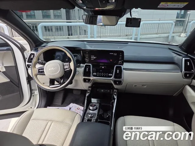 Kia Sorento — фото 6