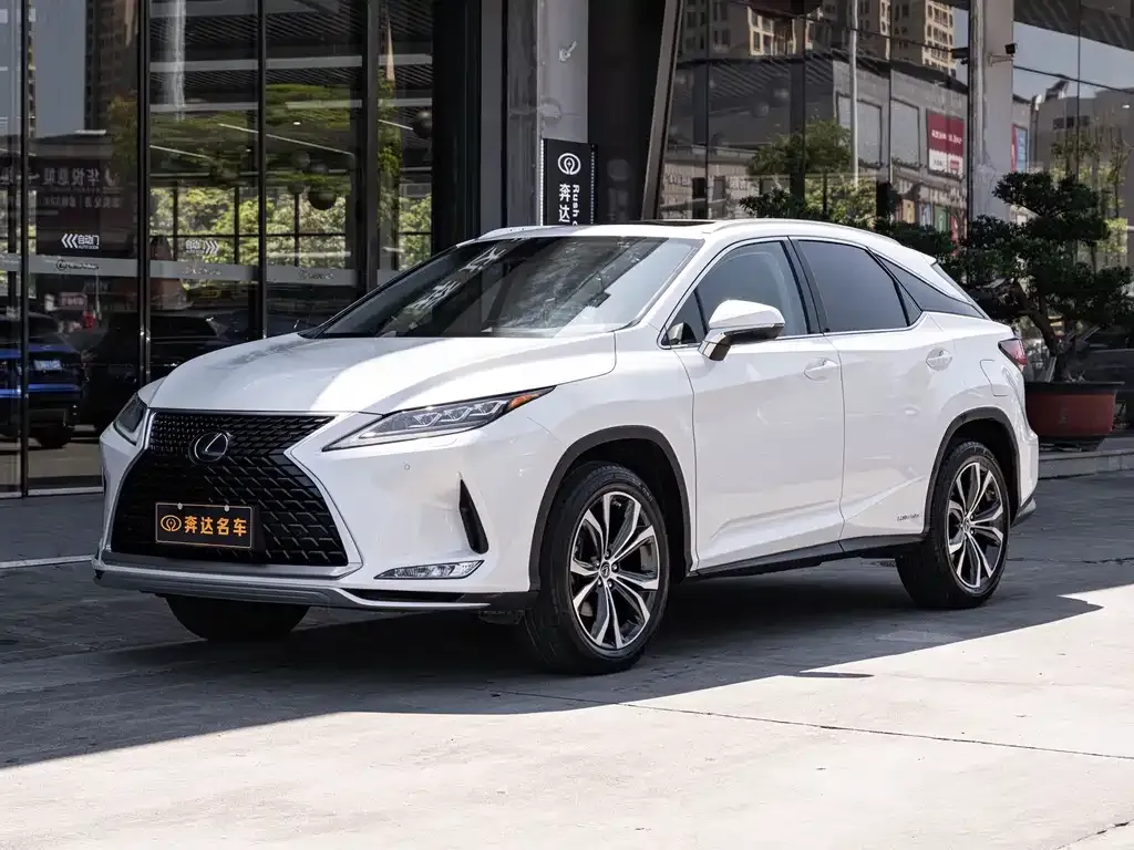Lexus RX — фото 1