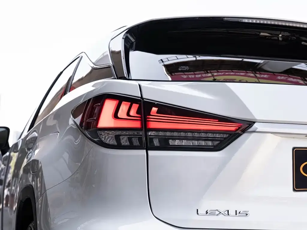 Lexus RX — фото 9