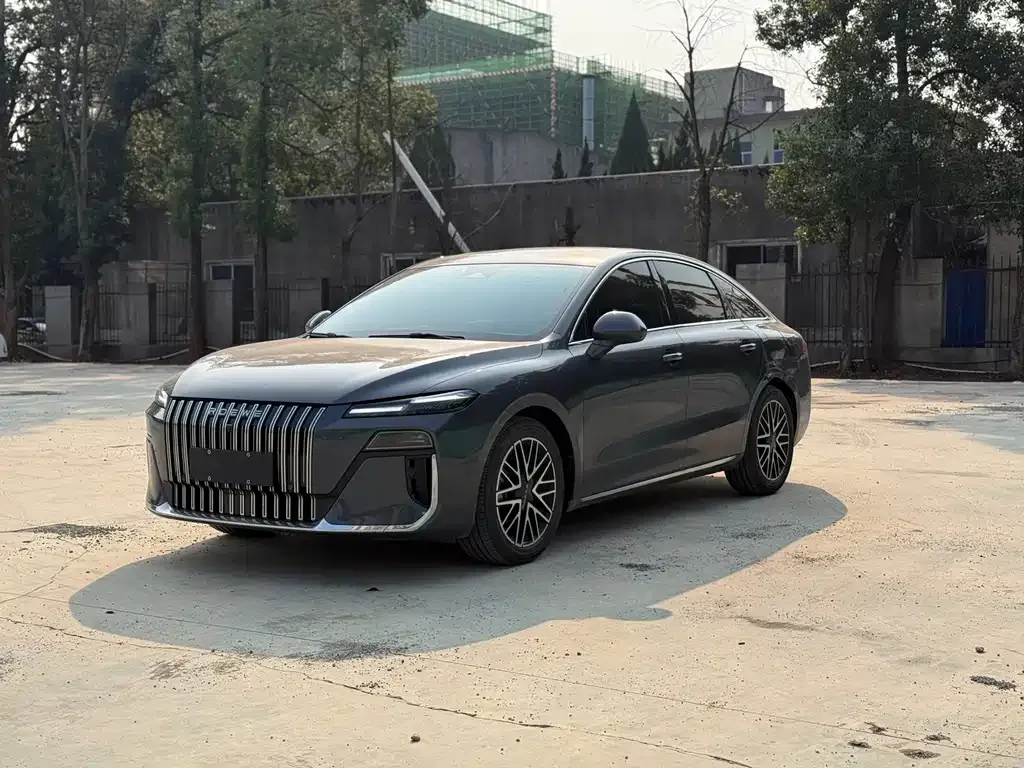 Roewe M7 DMH — фото 1