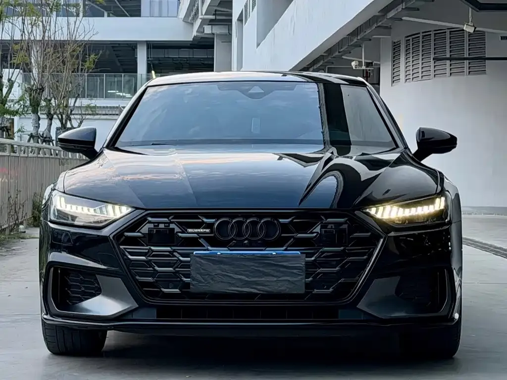 Audi A7L — фото 9