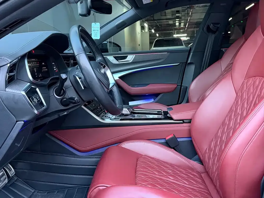 Audi A7L — фото 2