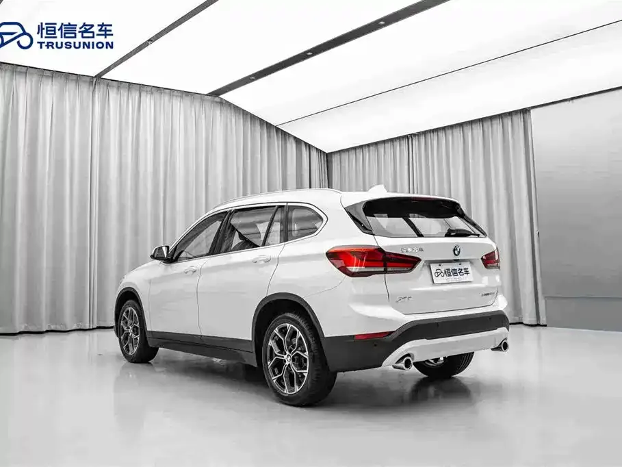 BMW X1 — фото 2