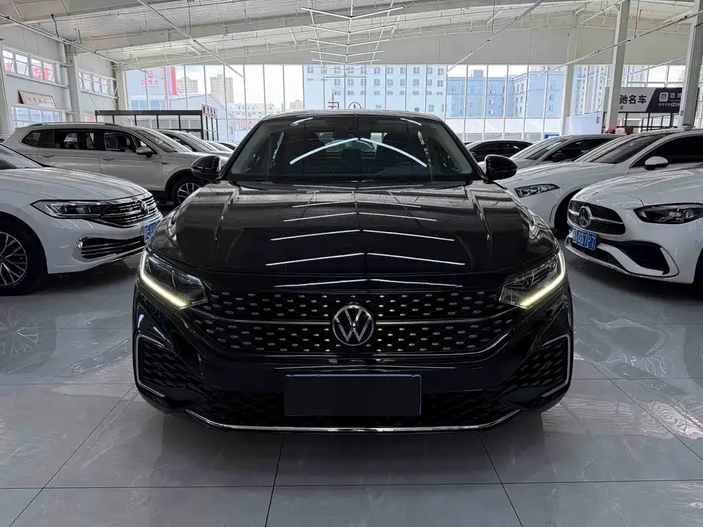 Volkswagen Passat — фото 3