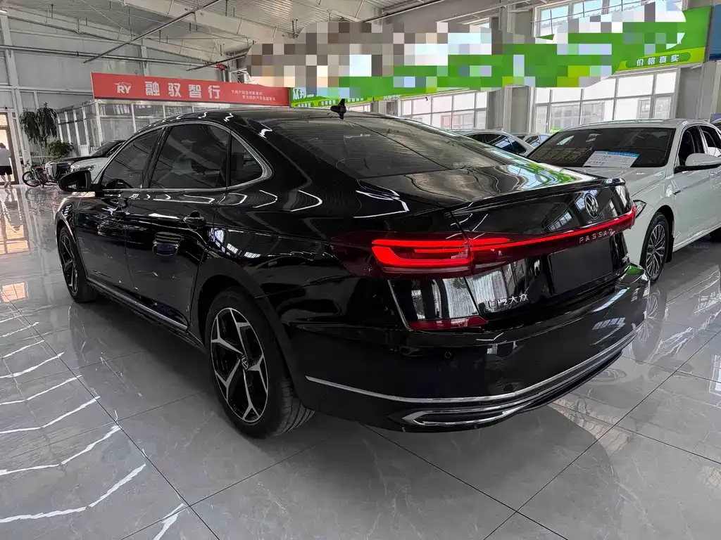 Volkswagen Passat — фото 4