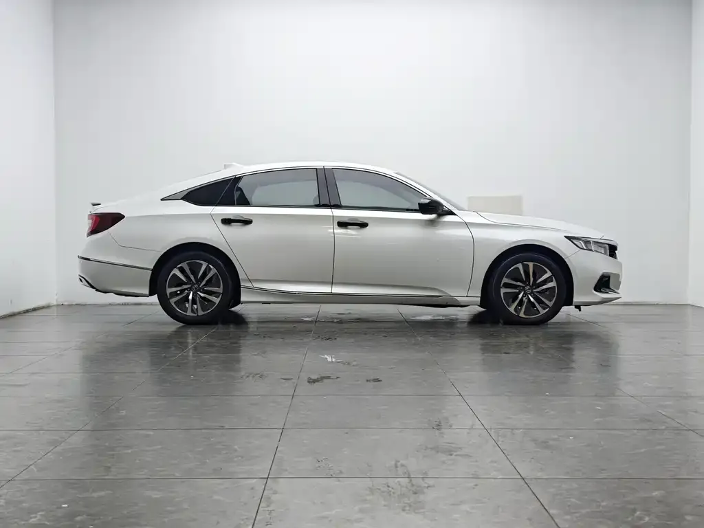 Honda Accord — фото 5