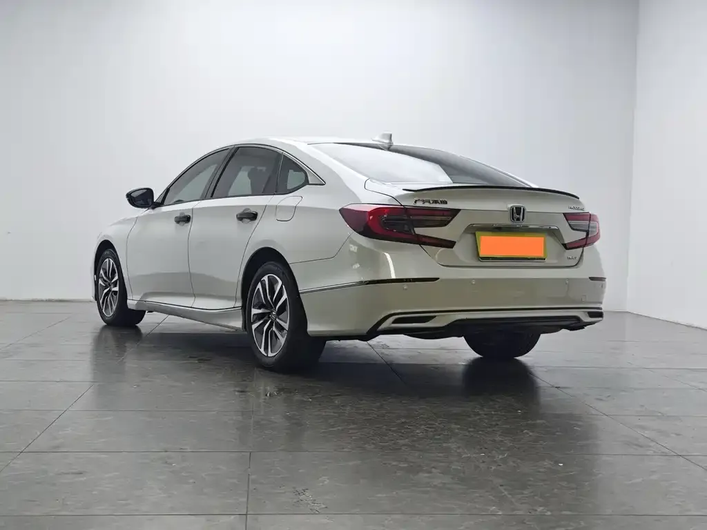 Honda Accord — фото 4