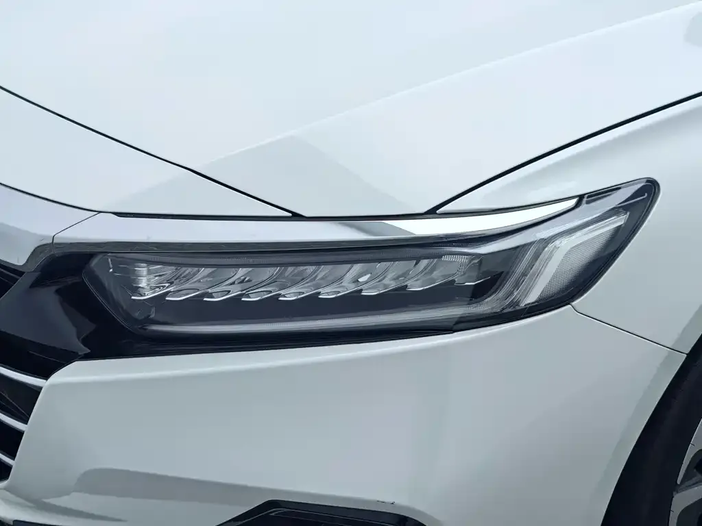 Honda Accord — фото 9