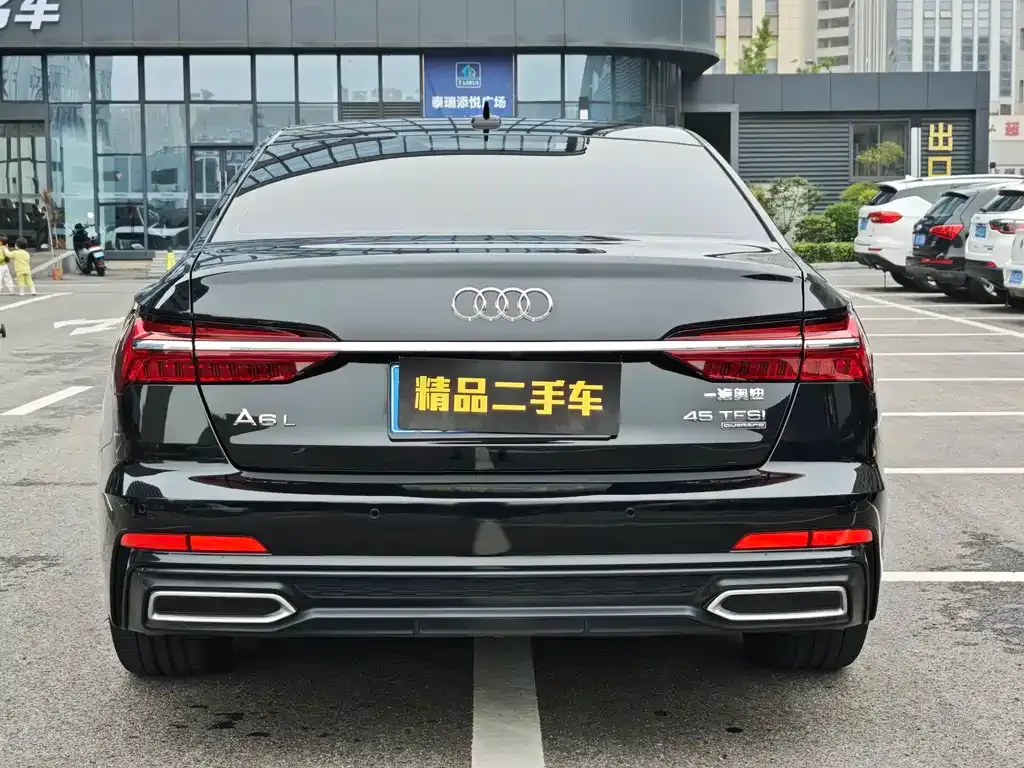 Audi A6L — фото 2