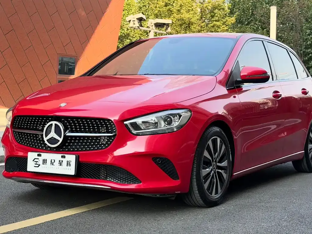 Mercedes-Benz B-Class — фото 1