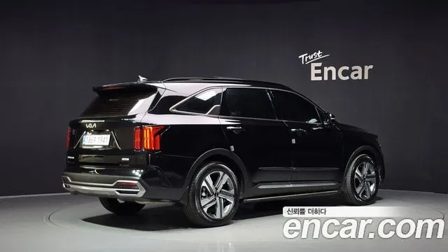 Kia Sorento — фото 6