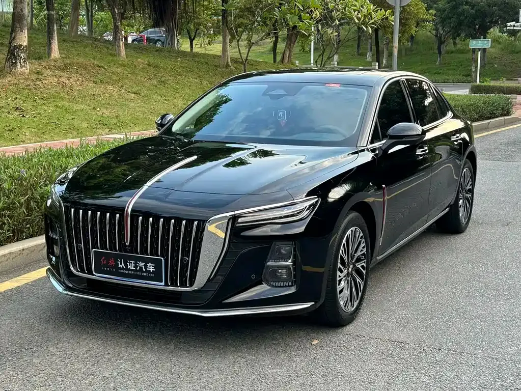 Hongqi H5 — фото 1