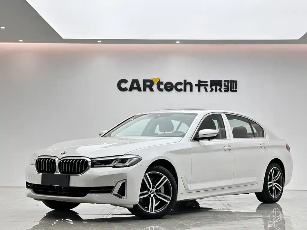 BMW 5 Series — фото 1