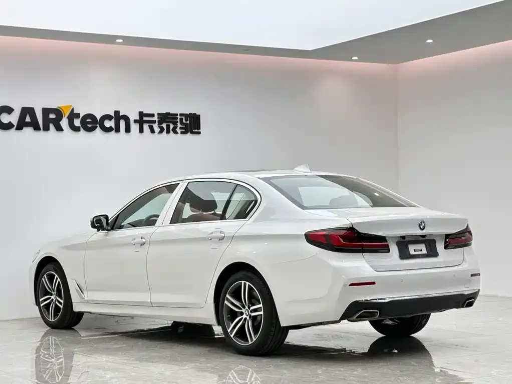 BMW 5 Series — фото 4