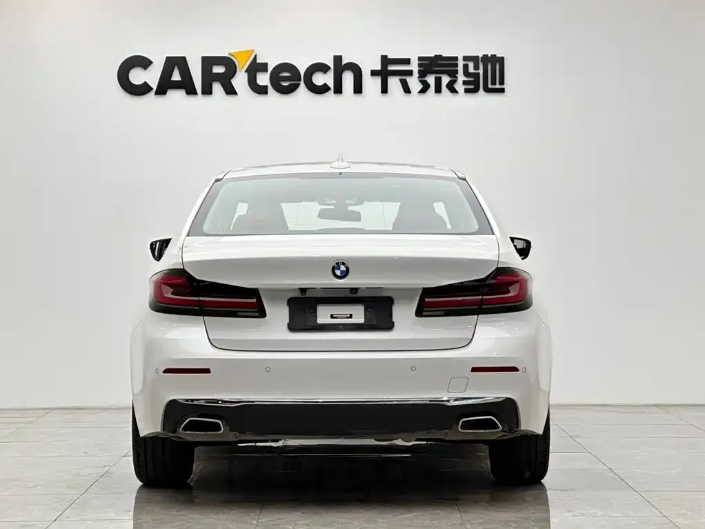 BMW 5 Series — фото 2
