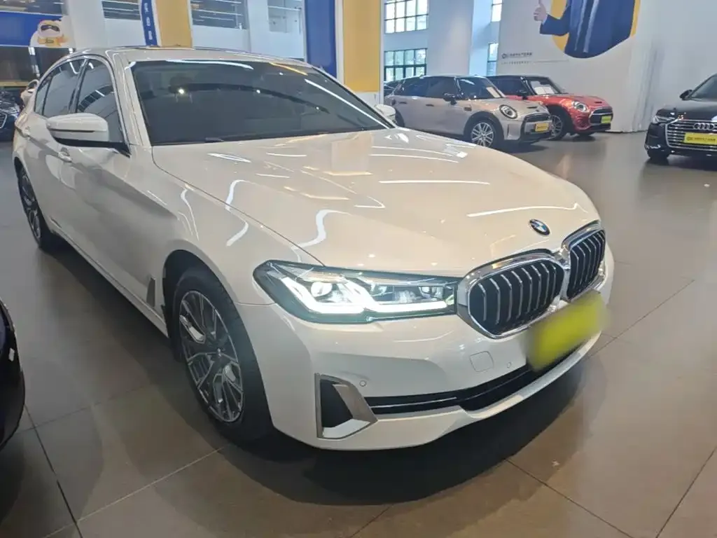BMW 5 Series — фото 10