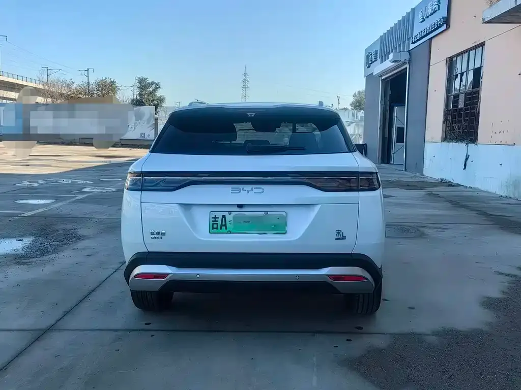 BYD L DM-i — фото 3