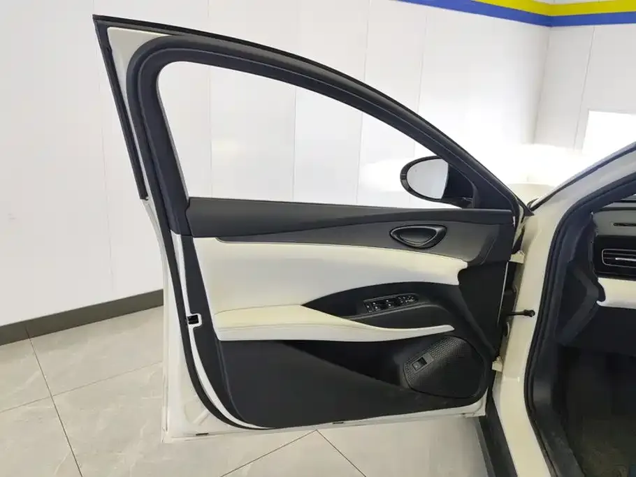 BYD Seal 06 — фото 10