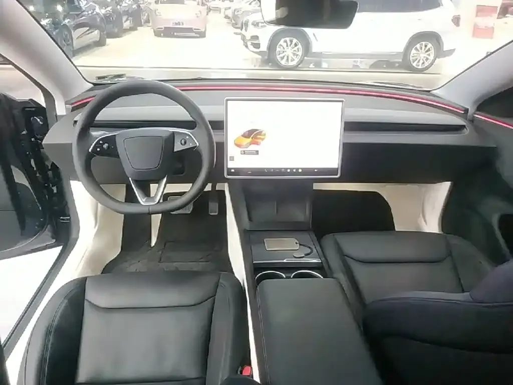 Tesla Model 3 — фото 7