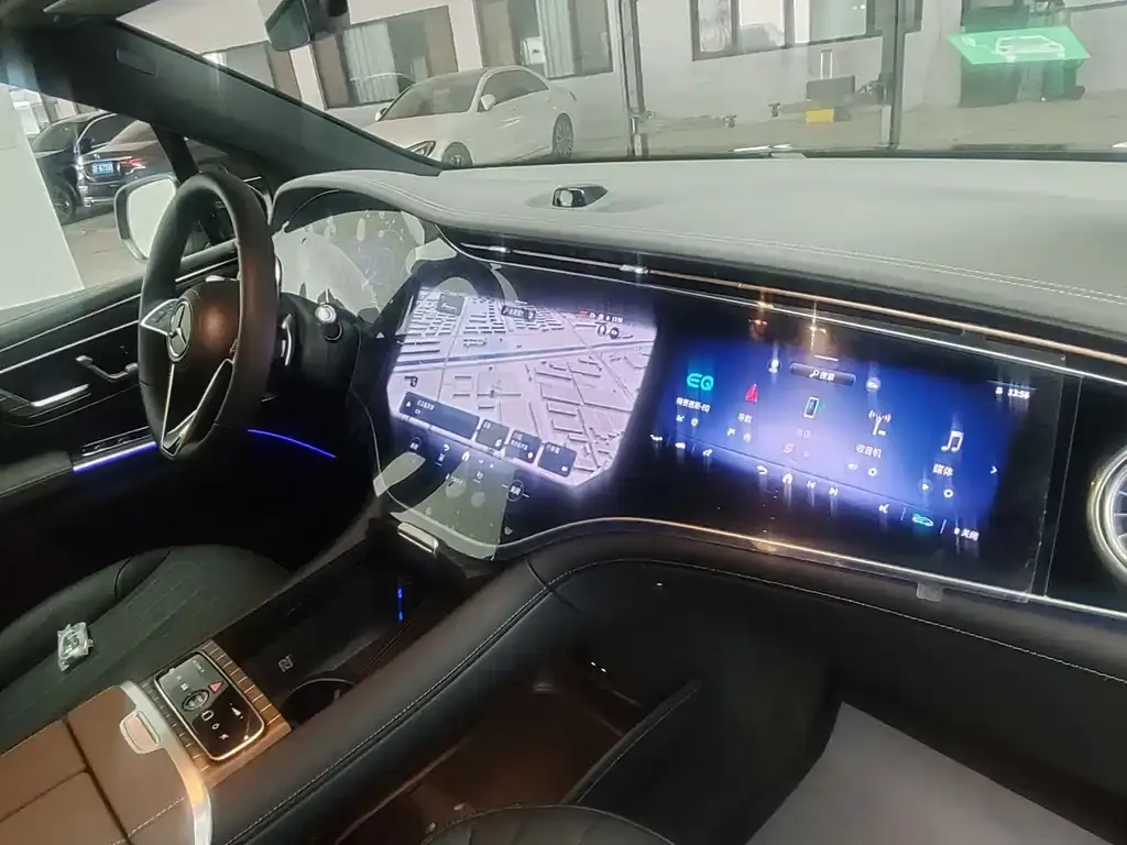 Mercedes-Benz EQS SUV — фото 10