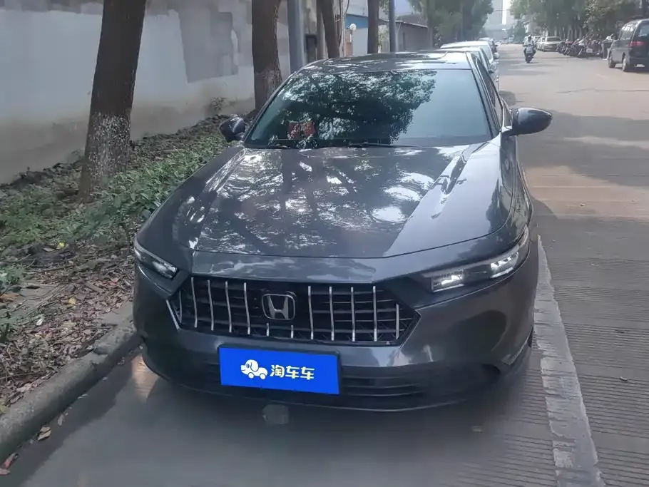 Honda Accord — фото 8
