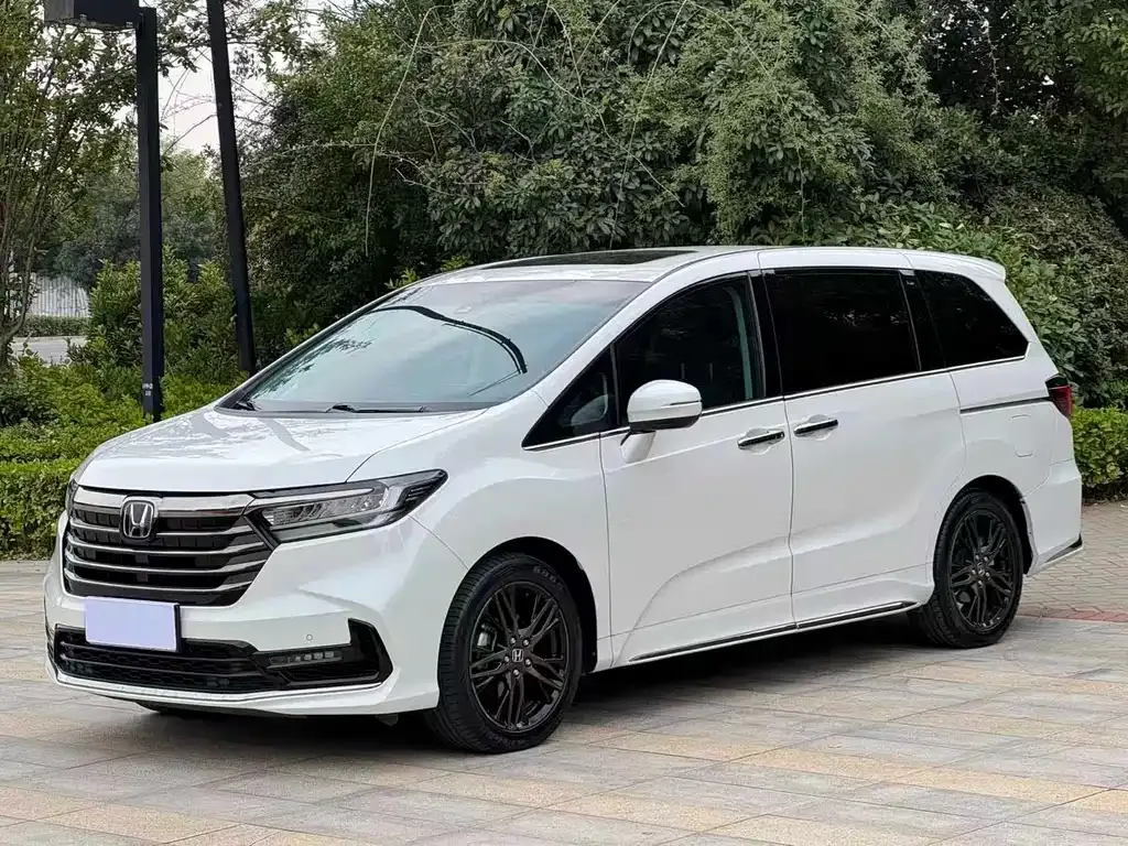 Honda Odyssey — фото 1