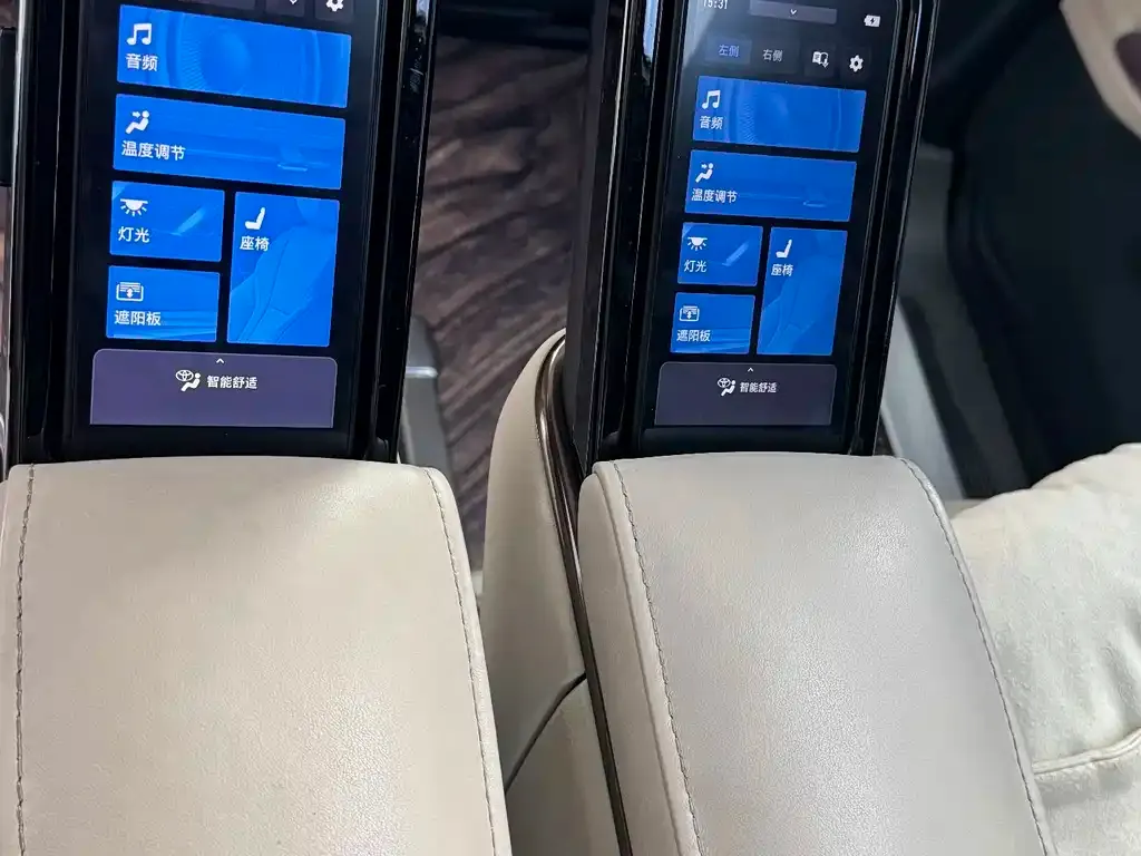 Toyota Alphard — фото 7