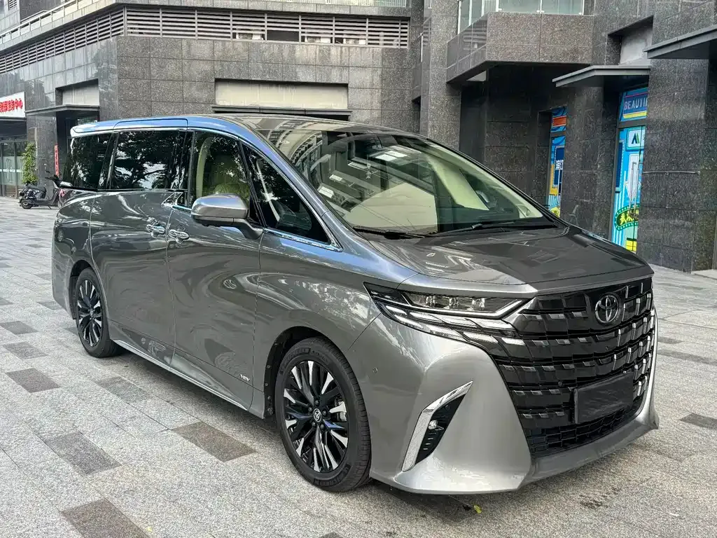 Toyota Alphard — фото 8