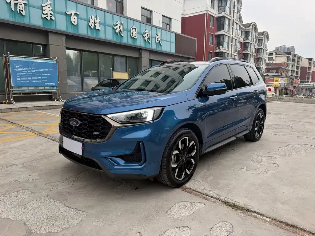 Ford Edge — фото 1