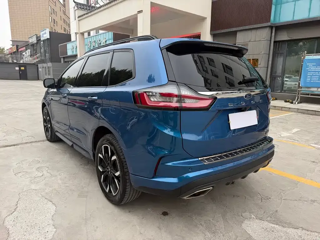 Ford Edge — фото 6