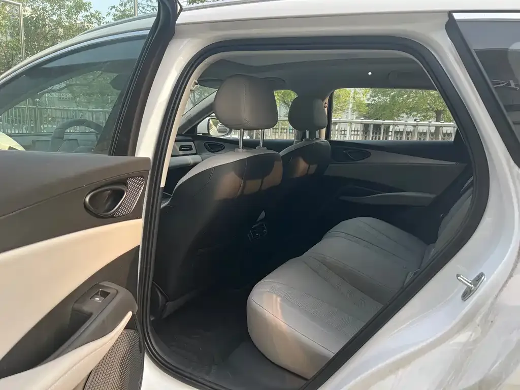 BYD Seal 06 DM-i Touring — фото 8