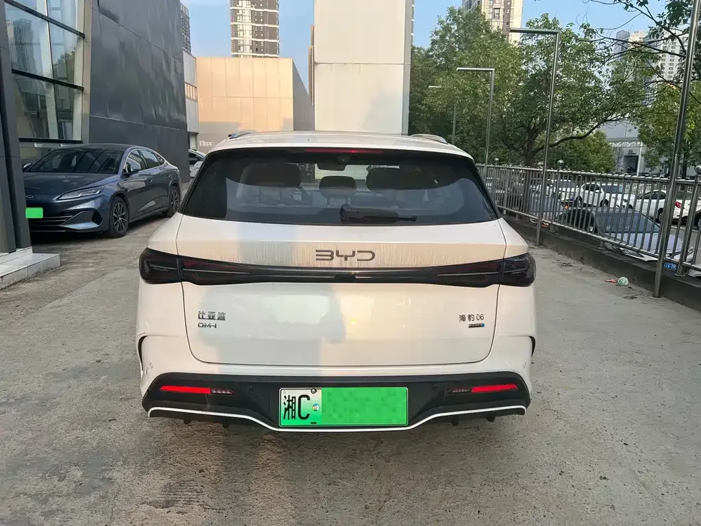 BYD Seal 06 DM-i Touring — фото 9